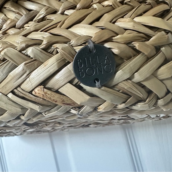 Island Time Natural Woven Tassel Tote Bag - Picture 4 of 5